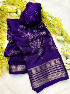 Sari en soie douce exclusif pour mariage, bordure en jequrd, vêtements indiens et pakistanais, provenant d'un fabricant et fournisseur indien - Product Image 3