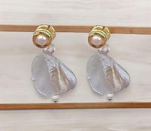 Collier de nacre pour femmes à prix abordable fait main Collier de nacre tendance par AALIYAN IMPEX - Product Image 3