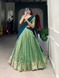 FashionHarbour vente en gros vêtements ethniques indiens Kanchipuram Zari travail Lehenga Choli Style Bollywood pour la fête pour l'été et l'hiver - Product Image 3