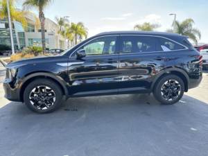 Usado 2024 Kia Sorento S AWD con asientos de cuero luz interior remoto - Product Image 4