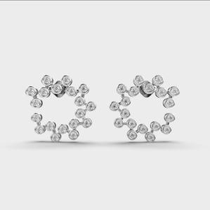 Boucles d'oreilles clous en diamant de laboratoire taille ronde serties clos, en argent sterling 925 massif, certifiées IGI, pour cadeaux de mariage, anniversaire ou fête - Product Image 1