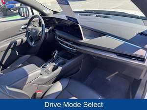 Meilleures ventes 2024 KadilaK XT-4 Premium Luxury FWD Transmission automatique Conduite à gauche Occasion Prêt à être expédié - Product Image 2