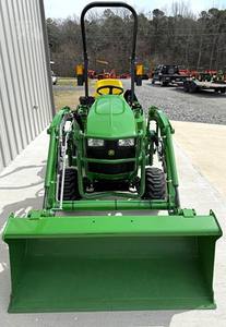 2022 JOHNN DEERE 1023E | Tractor agrícola John y Deere 120 CV 4x4 usado original con implementos completos a muy barato - Product Image 3