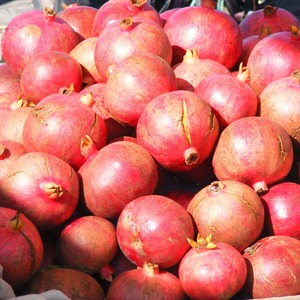 Fresh Pomegranates Red Juicy <b>Seeds</b> Fresh Pomegranates With 100% Natural Taste And Perfect For Bulk Wholesale - Product Image 4