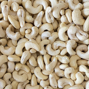 เม็ดมะม่วงหิมพานต์จากเวียดนามซานติโก้ - Product Image 1