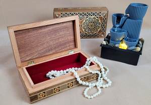 Boîte à bijoux élégante et moderne en bois avec incrustations de nacre, motif floral décoratif, fabriquée à la main, pour la décoration de la maison, cadeaux - Product Image 4