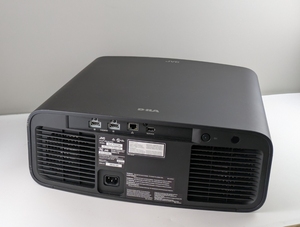 โปรเจคเตอร์ DLA-RS2200 4K UHD D-ILA ความสว่าง 2300 ลูเมนส์ - Product Image 4