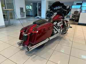 <b>Used</b> 2017 Har-leyDavi-dson Street Glide TouringPerformance SmoothControl ComfortPower RideEase - Product Image 4