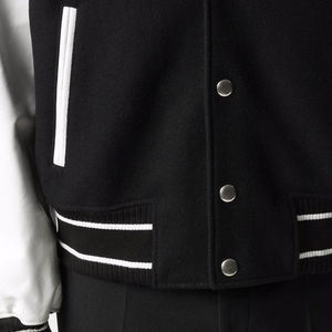 Chaqueta Bomber de satén de invierno informal para hombre, decoración de botones de poliéster, chaqueta universitaria bordada de tela satinada con servicio Oem - Product Image 5