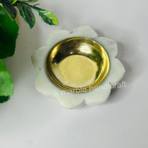 Diseño de corte de flores Blanco Mármol natural Latón Diya Decoración hecha a mano para el hogar y tradicional T-light Diya Mejor precio - Product Image 1