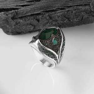 Vente en gros d'anneaux pour hommes Azuris VALKH1180 en argent sterling 925 de style ottoman avec pierre naturelle agate, fabriqués à la main en Turquie - Product Image 3