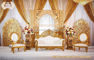 Ensemble de canapés de mariage glamour pour la réception, canapé de mariée rouge et or avec chaises, ensemble de canapés pour couple pour la scène de fiançailles, États-Unis - Product Image 5