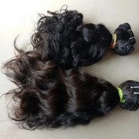Barato Raw Indian Temple Paquete de cabello humano Cutícula alineada Extensión de cabello virgen Cierre de encaje Onda natural Estilos de onda profunda suelta