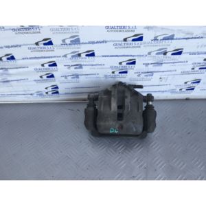 คาลิปเปอร์เบรกหน้าขวาเกีย คาเรนส์ รุ่นที่ 2 D4EA (06>) - Product Image 1
