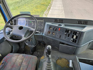 Camion d'occasion Mercedes-Benz Actros 3240 8x4 Super Propre de 1998 >450ch Diesel Euro 5 Capacité de charge 31-40T Poids total autorisé 30000kg - Product Image 3