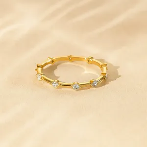 Pulsera y brazalete de cristal con diseño de anillo punteado - Product Image 3