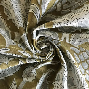 ผ้าฝ้ายพิมพ์ลายดอกไม้สีเทาอมเขียวมะกอกด้วยมือ - Product Image 1