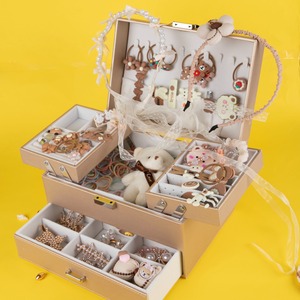 Caja Organizadora Rosa de Lujo para Accesorios de Cabello y Joyería para Niñas, Bonito y Elegante Set de Regalo con Pinzas y Bandas para el Cabello - Product Image 4