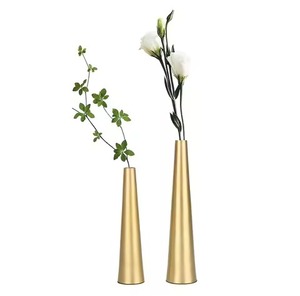 Jarrón de Metal con acabado antiguo, soporte de flores rústicas, para el hogar Decoración elegante, acento para exhibición de mesa y estante - Product Image 2