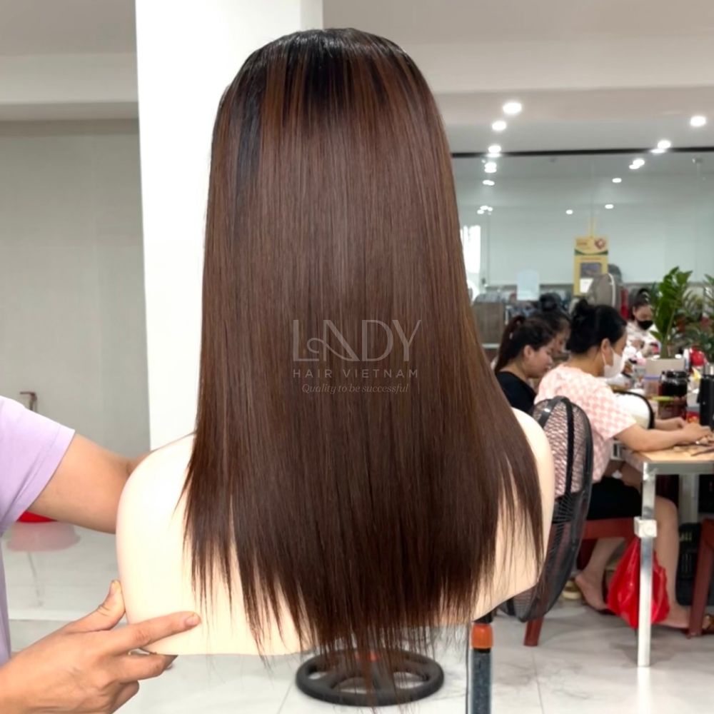 สีน้ำตาล