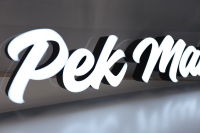 Letrero LED Metálico 3D Personalizado con Certificación UL, Letras de PVC, Acero Inoxidable y Acrílico para Decoración de Tiendas y Empresas
