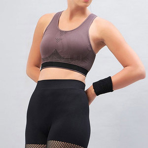 Soutien-gorge de sport sans couture à soutien élevé pour femme facile à porter avec fonction respirante disponible en stock - Product Image 5