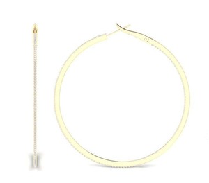 Top Demanded Natural Diamond <b>Hoop</b> <b>Earrings</b> in 14K/18K Gold Perfect for Everyday Wear and Special Occasions Available for Sale - Product Image 3