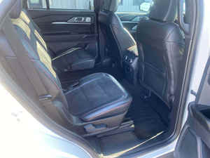 2024 Explorer ST AWD Automático Asientos de Cuero Volante a la Derecha R17 Techo Panorámico 50001-75000 Millas Título Limpio Sin Accidentes - Product Image 2