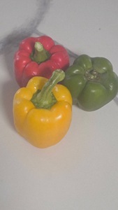 Fresh Red and Yellow Bell Pepper Best Capsicum Bell Pepper Red Green Yellow Dice 100% Organic Pepper - Product Image 4