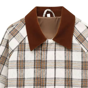 Chaqueta estilo capa a cuadros informal de calidad profesional para mujer con cuello vuelto para primavera y otoño, hecha en Pakistán. - Product Image 3