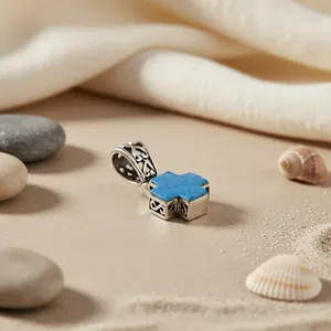 Pendentif en argent 925 avec pierre bleue en forme de croix pour femmes, bijoux religieux faits à la main avec placage en rhodium, pendentifs à motif numérique - Product Image 3