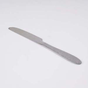 Couteau à beurre plaqué argent Design raffiné pour vos moments à manger Couteau à beurre en argent poli: élevez votre repas avec classe - Product Image 4