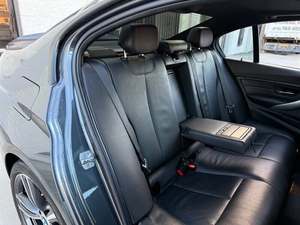 BMW Serie 3 335i Sedán RWD 2015 - Product Image 4