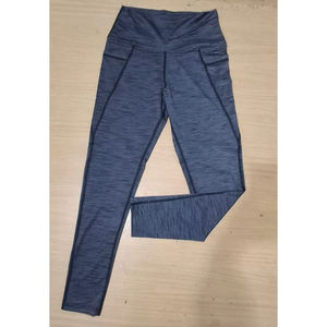 Leggings de sport en coton pour le yoga, prix raisonnable, nouveau design, respirant, leggings de yoga pour femmes, fabriqué au Pakistan - Product Image 1