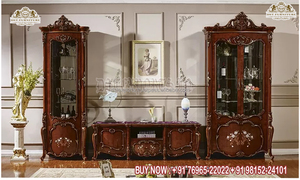 Meuble TV en bois sculpté de style américain avec vitrine, meuble TV de style italien assorti à la vitrine, finition dorée, meubles TV sculptés à la main, États-Unis - Product Image 6