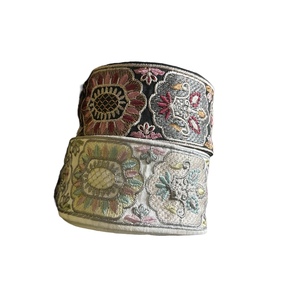 2025ที่มีคุณภาพสูงดีไซน์เนอร์ปักลูกปัดขอบลูกไม้สำหรับชุดเดรสริบบิ้นประดับเลื่อมสำหรับส่งออกอินเดีย - Product Image 1