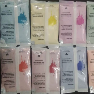 Poudre de couleur Holi à base de fécule de maïs naturelle formule écologique imperméable et biodégradable pour la peau 15 couleurs - Product Image 1