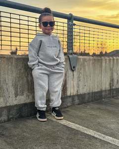 Fabricante personalizado bebé Flare sudadera ropa personalizar bordado 100% algodón polar niños y niñas niños chándal ropa - Product Image 5