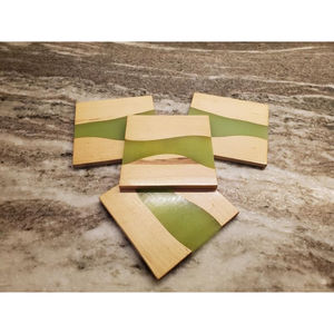 Ensemble de 4 sous-verres créatifs en bois d'acacia et résine époxy, sous-verres à boisson en résine bleue faits à la main, articles de bar écologiques - Product Image 5