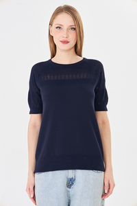 Blusa de punto calado de manga corta para mujer - Suéter de primavera con cuello redondo y diseño hueco - Top de punto de ganchillo suave y transpirable para damas - Product Image 4