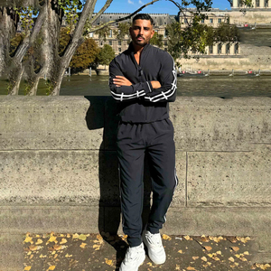 ..ชุดวอร์มผู้ชายแจ็คเก็ตซิปเต็มพร้อมกางเกงวิ่งชุดลำลองสองชิ้นเหมาะสำหรับการฝึกวิ่งกีฬาและชุดออกกำลังกาย - Product Image 5