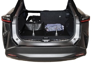 SUV électrique de luxe flambant neuf 2024, 204 ch, transmission automatique, toit panoramique, intérieur haut de gamme, crossover électrique de haute technologie - Product Image 3