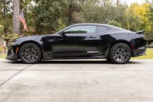 Chevrolet Camaro ZL1 AWD 2020, Bajo Kilometraje, Caja de Cambios Automática, Volante a la Izquierda, Combustible Gasolina/Eléctrico - Product Image 5