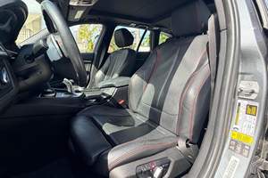 BMW 330i xDrive Sports Wagon 2017 d'occasion en excellent état, sans réserve, moteur turbo 4 cylindres, transmission intégrale, très bien équipée, provenance climat chaud - Product Image 5