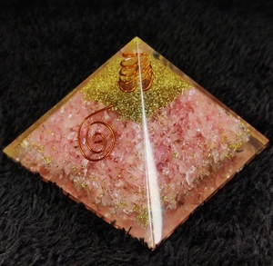 Pyramide d'orgone en Quartz Rose aide à neutraliser le smog électronique guérison Reiki et pyramide de pierres de guérison en cristal - Product Image 4