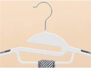 ไม้แขวนเสื้อพลาสติกแบบสลิมกันลื่น ผลิตด้วยวิธีฉีดขึ้นรูป พร้อมตะขอเงินหมุนได้ 360 องศา ปลายโค้ง ประหยัดพื้นที่ ออกแบบตามสั่ง แบรนด์ตามต้องการ - Product Image 6