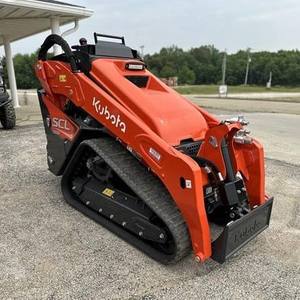 รถตักล้อยางขนาดเล็ก Kubota SCL1000 1 ตัน แบบตีนตะขาบ เครื่องยนต์ดีเซล 25 แรงม้า ระบบไฮดรอลิก HYDAC ประสิทธิภาพสูง สำหรับงานก่อสร้างและการเกษตร - Product Image 3