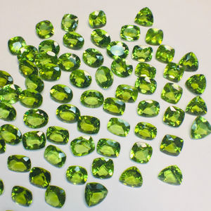 Peridot naturel Mix pierres précieuses coupées avec une superbe couleur et lustre et des pierres propres et avec une fabrication et un polissage parfaits à bas prix - Product Image 6