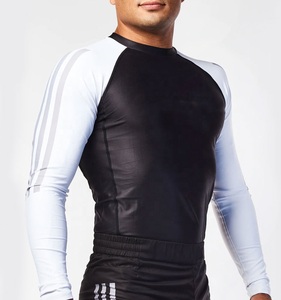 Alta calidad Logotipo personalizado Impresión Peso ligero Mejor diseño Material Hombres Rash Guard - Product Image 3