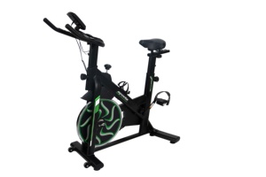 Vélo d'exercice d'intérieur à <span class=keywords><strong>cadre</strong></span> en acier avec ordinateur de bord pour entraînement cardio, vélo de spinning avec volant d'inertie de 6 à 10 kg pour la perte de poids - Product Image 6
